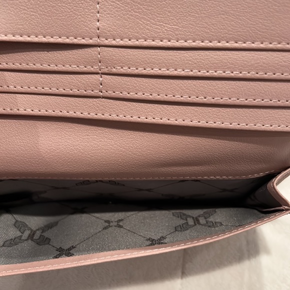 Blush wallet by Aimee Kestenberg - Picture 3 of 6